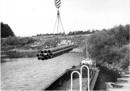 14.9.1978 - nakládání trubek