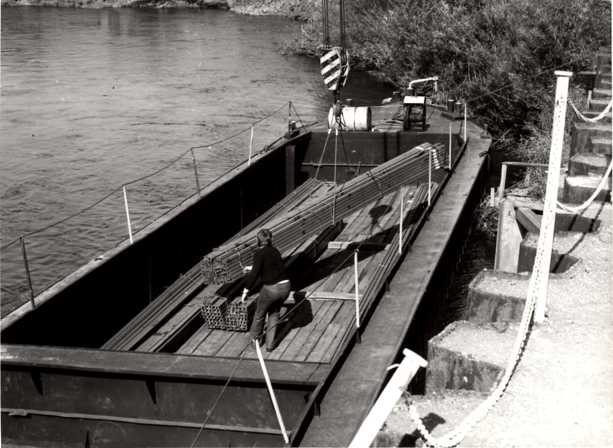 Nakládání válcovaného materiálu